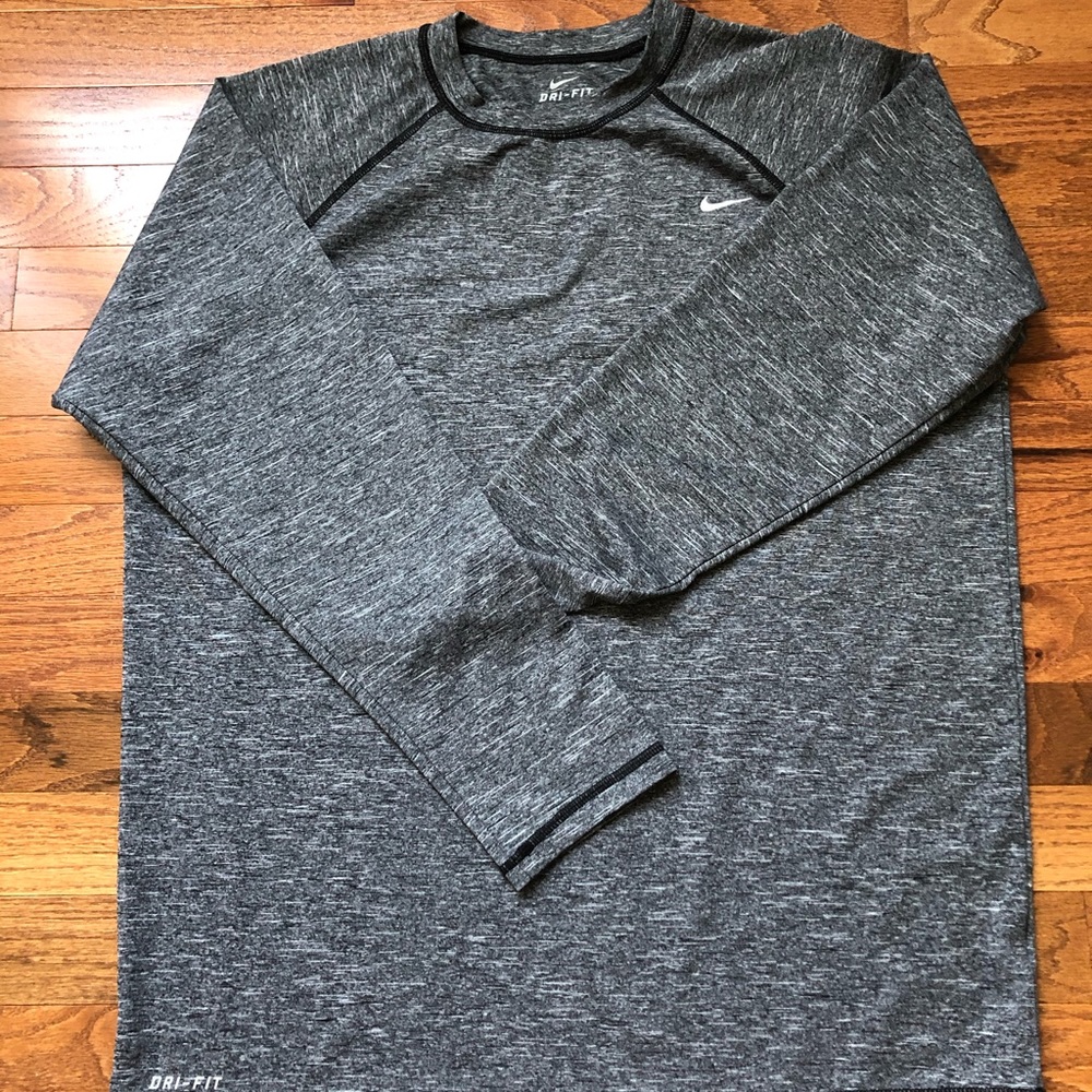 Nike long sleeve Shirt!